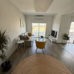 Apartament Luxurious Penthouse In Center 300m From The *