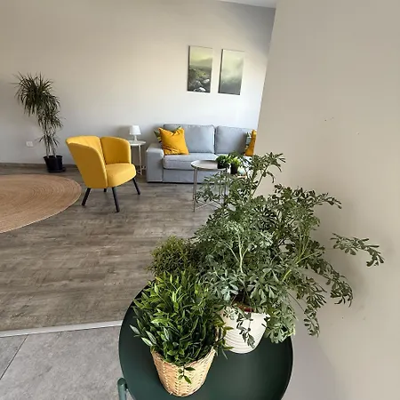 Luxurious Penthouse In Center 300m From The * Larnaca