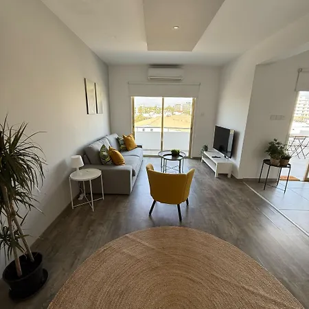 شقة Luxurious Penthouse In Center 300m From The *