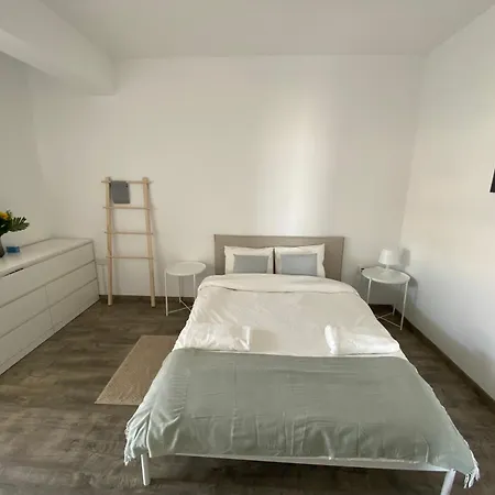 Luxurious Penthouse In Center 300m From The Larnaca