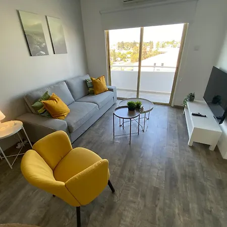 Apartment Luxurious Penthouse In Center 300m From The