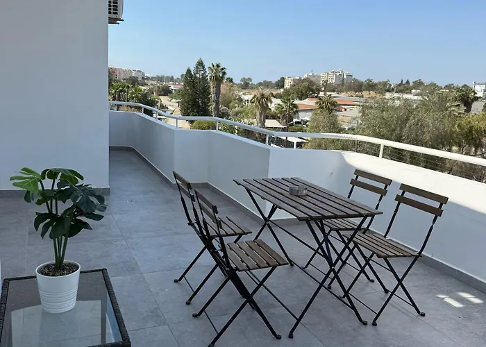 Luxurious Penthouse In Center 300m From The Апартаменты