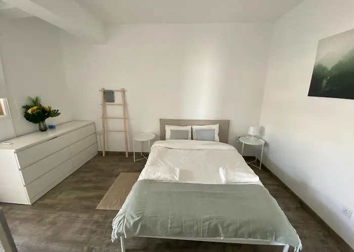 Luxurious Penthouse In Center 300m From The Ларнака