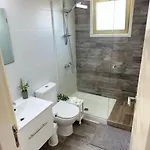 Luxurious Penthouse In Center 300m From The Appartamento Larnaca