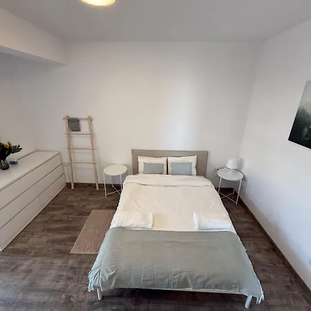 Apartmán Luxurious Penthouse In Center 300m From The *