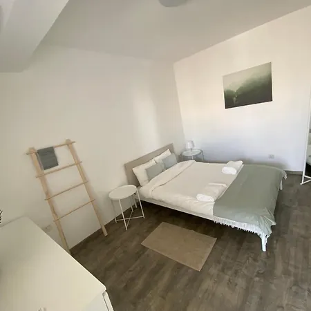 Luxurious Penthouse In Center 300m From The