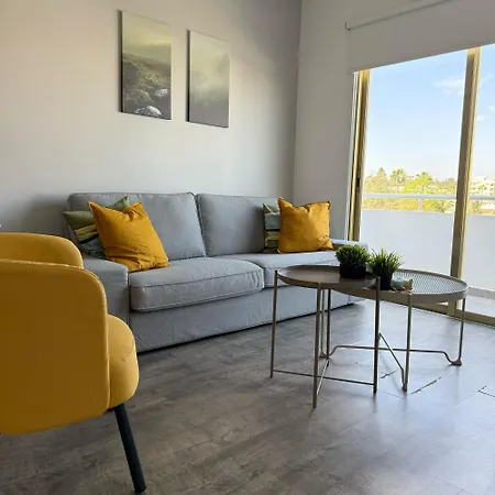 Luxurious Penthouse In Center 300m From The Lejlighed Larnaca