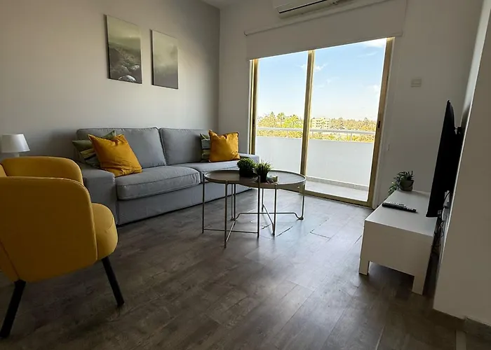 Διαμέρισμα Luxurious Penthouse In Center 300m From The Λάρνακα